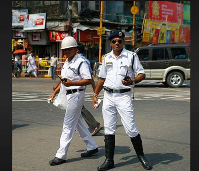 West Bengal: ट्रैफिक गार्ड के बाद अब थानों के लिए बाडी कैमरा खरीदेगी कोलकाता पुलिस