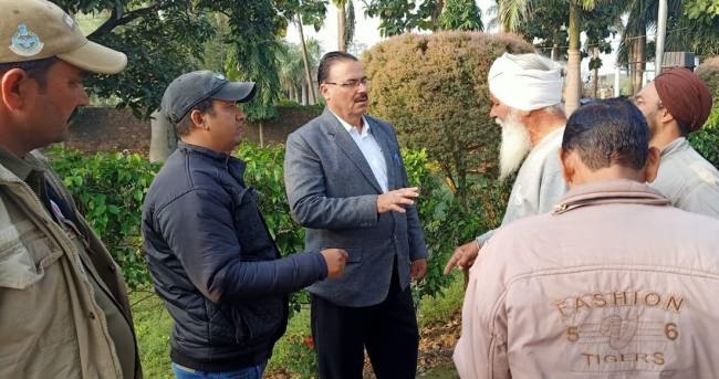 13 बकायादारों के यहां राजस्व विभाग की दबिश