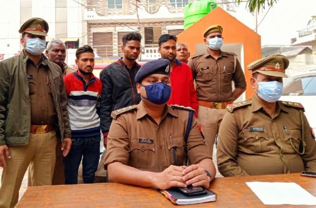 खंडहर मकान से बरामद की चोरी की सात बाइक