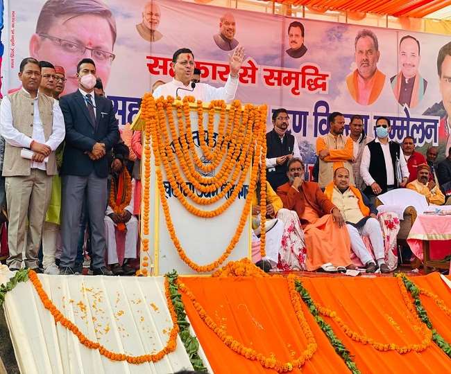 24 दिसंबर को हल्द्वानी में प्रस्तावित पीएम की रैली में आने का निमंत्रण दे गए मुख्यमंत्री