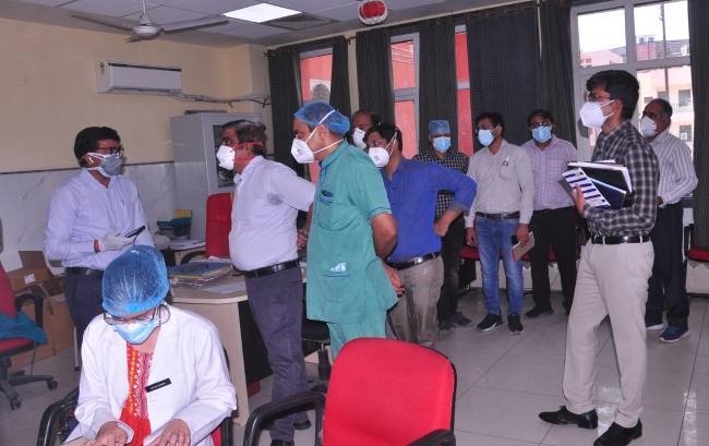 मेडिकल में आने वाला हर मरीज होगा भर्ती : कमिश्नर