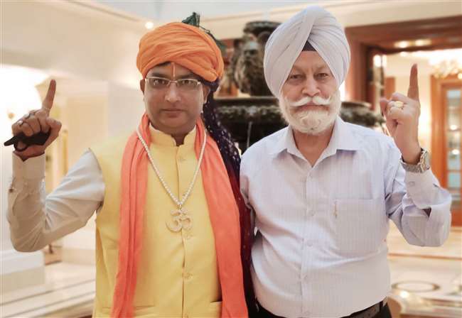 Jammu: हिंदूवादी नेता राजू चंदेल ने कहा- अली बाबा चालीस चोर गैंग की मांगों पर ध्यान न दें उपराज्यपाल