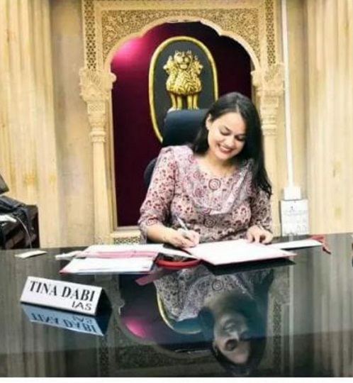 बहुचर्चित IAS टीना डाबी ने जैसलमेर के कलेक्टर पद का कार्यभार संभाला, पहले दिन ही गिनाईं अपनी प्राथमिकताएं