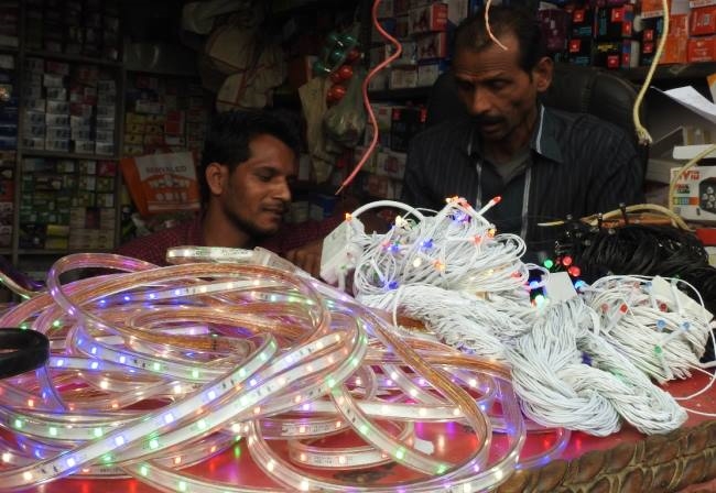 इलेक्ट्रानिक बाजार में कम हुआ ड्रैगन का दबदबा