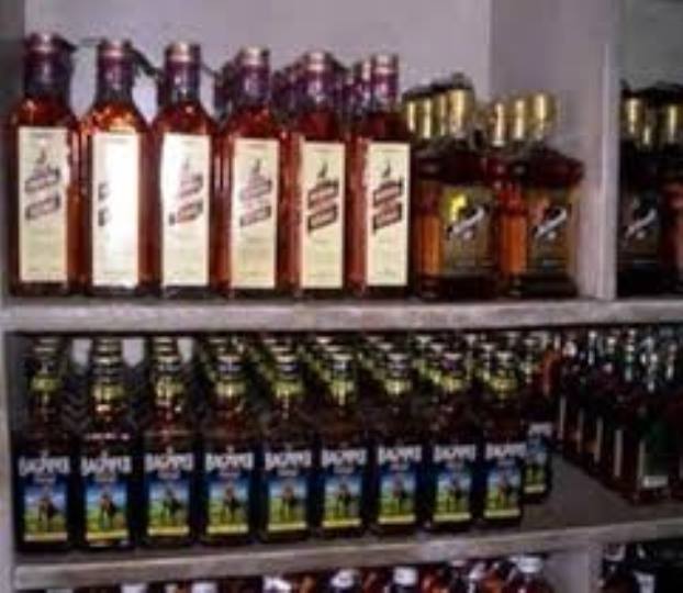 चकहबीब से 543 कार्टन अंग्रेजी शराब बरामद