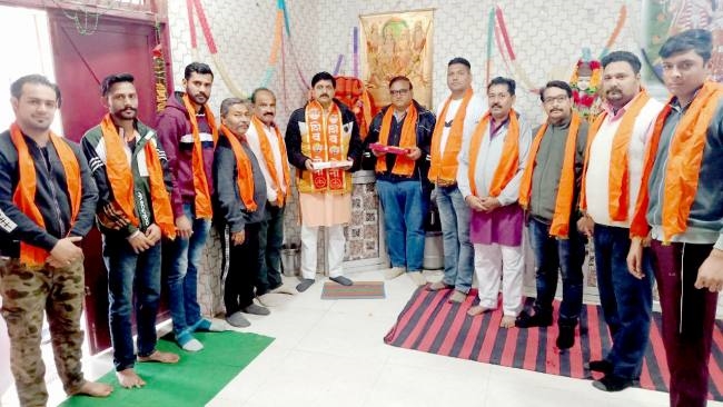 प्रभु श्री राम को लड्डुओं का भोग लगाकर शिवसेना ने मनाया शौर्य दिवस