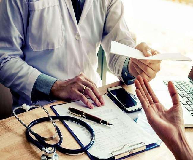 Neet PG Counselling Update: आज से आपाकालीन सेवाएं भी ठप करेंगे रेजिडेंट डाक्टर