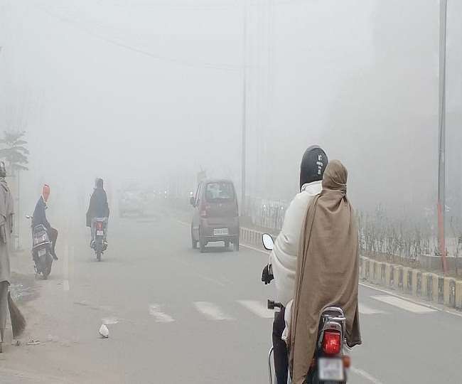 Weather forecast Haryana: दिल्ली सहित हरियाणा में बदलेगा मौसम का मिजाज, पहाड़ों पर बर्फबारी का होगा असर