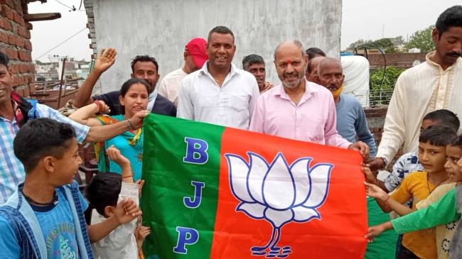भाजपा ने घरों में पार्टी चिन्ह सहित नेम प्लेट लगा मनाया 41वां स्थापना दिवस