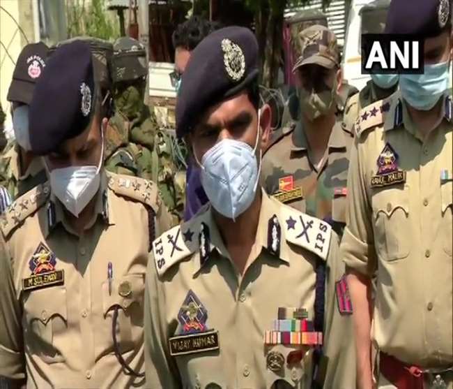 Militancy in Kashmir: आइजीपी कश्मीर ने मीडिया कर्मियों को दी सलाह- मुठभेड़ की न करें लाइव कवरेज