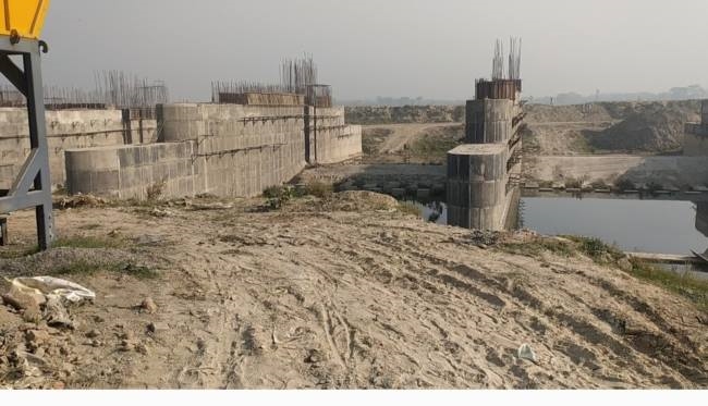 बेलवा डैम का निर्माण अधर में, बाढ़ का खतरा