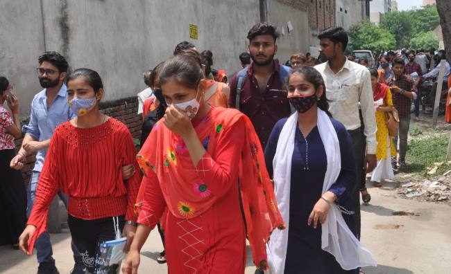 722 अभ्यर्थियों ने छोड़ दी प्रवेश परीक्षा