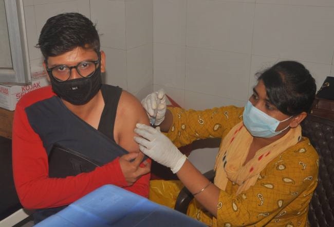 6020 को लगी वैक्सीन, टीकाकरण का मेगा कैंप आज