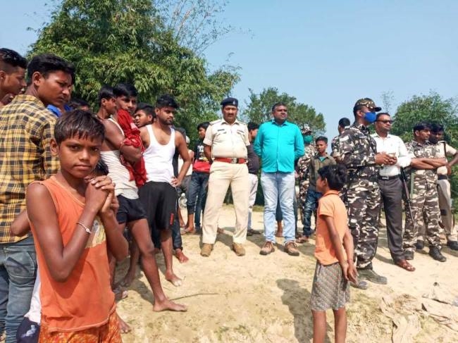 तीन लड़कियां नदी में डूबीं, दो की बची जान, एक लापता