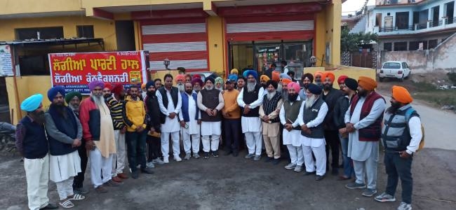 सुखबीर की रैली के मद्देनजर डा. चीमा ने गांववासियों को किया लामबंद