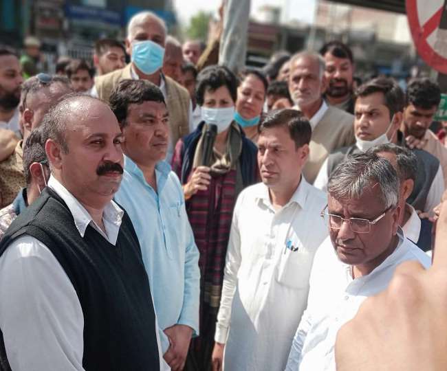 कांग्रेस की राजनीति में नारी तू नारायणीः पर सैलजा नहीं, दिल्ली वाली मैडम, पढि़ए स्ट्रेट ड्राइव