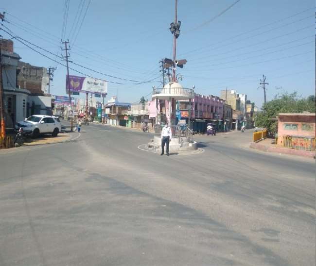 लाकडाउन का पालन कराने के लिए मुरादाबाद पुलिस सख्त, कई जगहों पर चलाया जा रहा चेकिंग अभियान