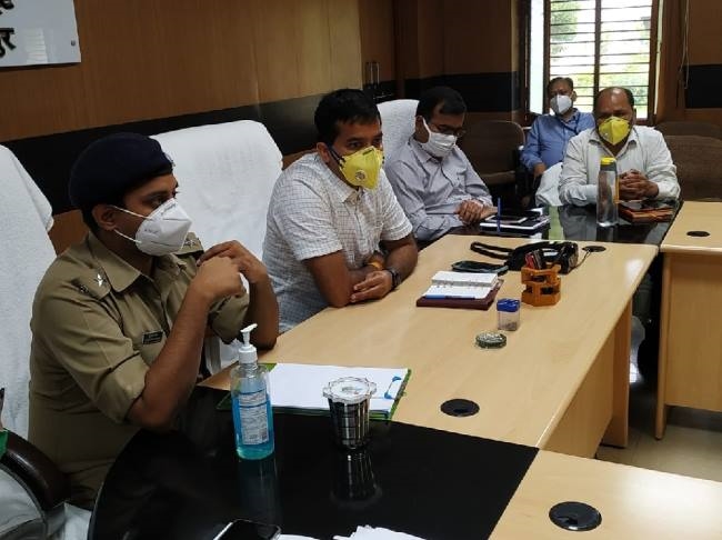 चार दिन लॉकडाउन, आवश्यक सेवाओं को मिलेगी तीन घंटे की छूट