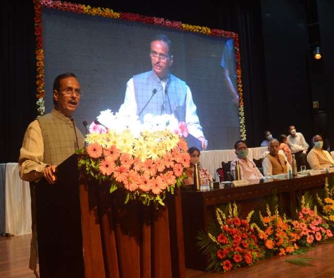 उप मुख्यमंत्री डा. दिनेश शर्मा ने शैक्षिक सुधार व मेधावी छात्रों के प्रोत्साहन की योजनाओं का किया शुभारंभ
