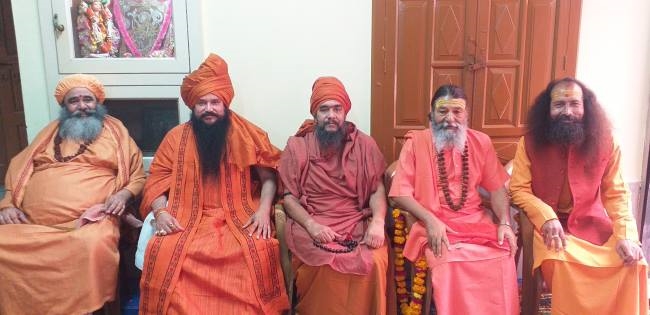बड़ा उदासीन के संतों ने किया गोला साहिब का पूजन