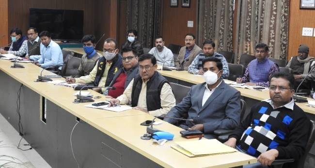 बूथों का स्थलीय निरीक्षण करें सेक्टर मजिस्ट्रेट : डीएम