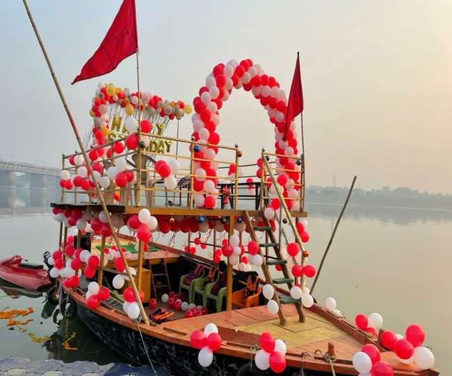 संगम पर डबल डेकर बोट पर लीजिए सात फेरे और साथ में नौका विहार का आनंद भी
