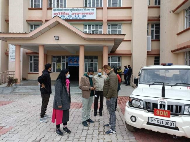कोविड अस्पताल में दम तोड़ रही आक्सीजन