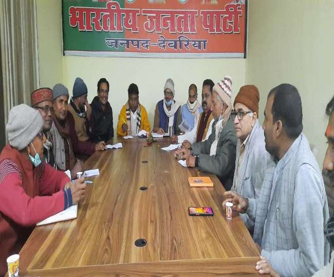 विधानसभा चुनाव 2022 : भाजपा कार्यालय में चुनावी मंथन, सपा -बसपा एवं कांग्रेस कार्यालय परिसर में सन्नाटा