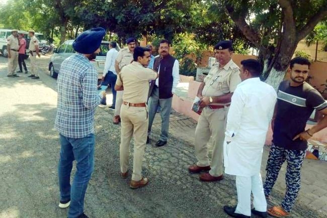 छतीसगढ़ के ऑब्जर्वर डीआइजी ने किया पिहोवा केअति संवेदनशील गांवों का दौरा