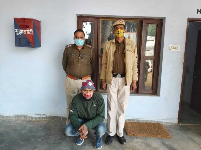 मारपीट छीना झपटी के मामले में एक आरोपित गिरफ्तार
