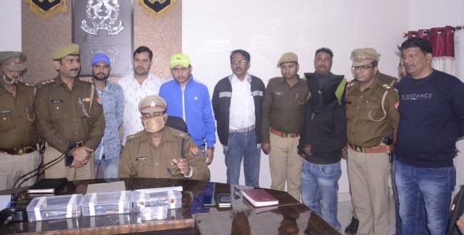 बदमाशों से पुलिस की मुठभेड़, तीन को लगी गोली