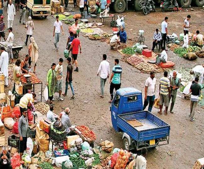 Jammu Kashmir: मीरां साहिब में महामारी के बीच कालाकाजारी से बाज नहीं आ रहे दुकानदार