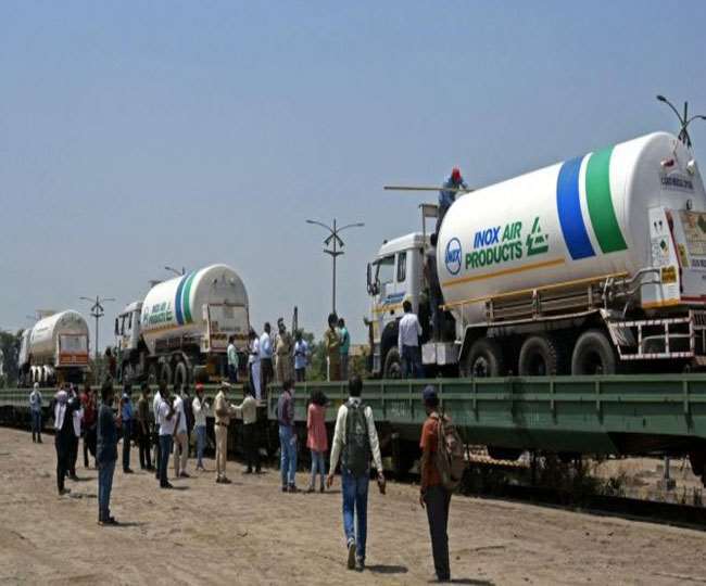 संकट काल में मदद में आगे रही रेलवे, अब तक देश के विभिन्न राज्यों को 4,200 मीट्रिक टन आक्सीजन पहुंचाई