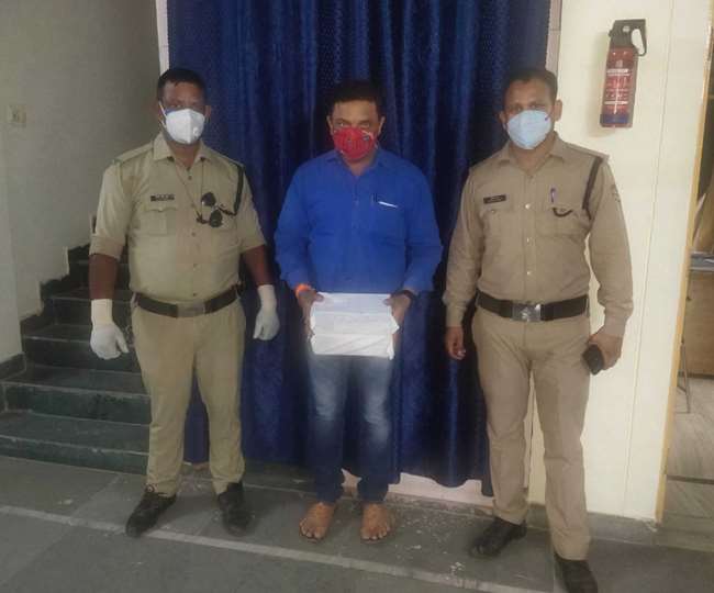 देहरादून के सेलाकुई में बिना अनुमति के कोविड टेस्ट करते चिकित्सक गिरफ्तार