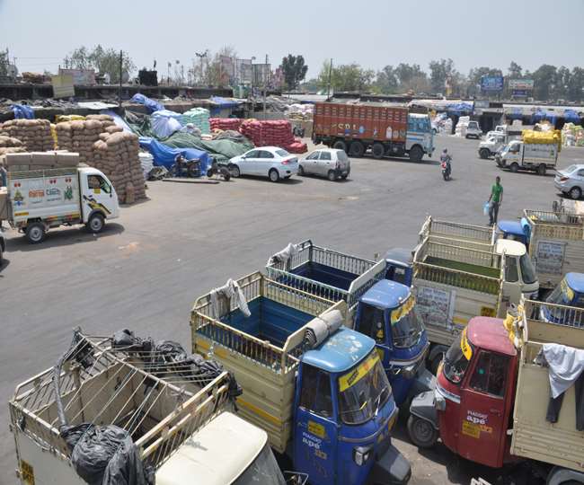 Weekend Lockdown In Jammu: अनाज मंडी में लागू हुआ अंतिम वीकेंड लॉकडाउन, बुधवार बैठक में होगा अगला फैसला