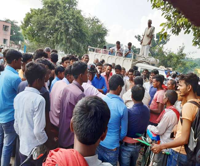 Youth killed in Muzaffarpur : मुजफ्फरपुर में लापता युवक की हत्या कर शव फेंका, थाने पर हंगामा Muzaffarpur News