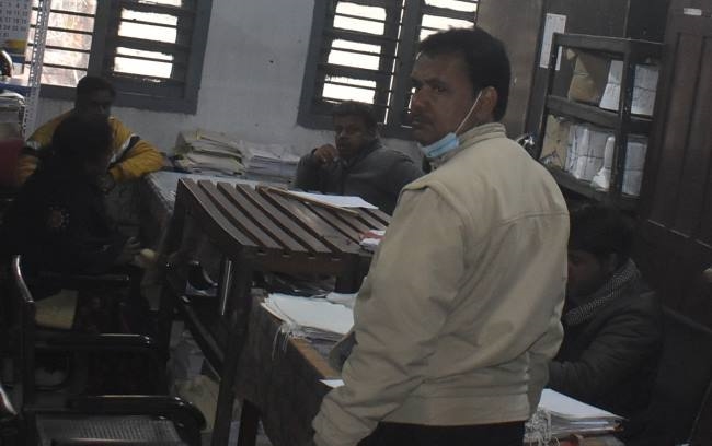 जिन पर संक्रमण रोकने की जिम्मेवारी वही बन रहे वाहक