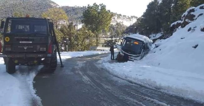 सोमवार को भी जारी रही हल्की बारिश, बढ़ी परेशानी