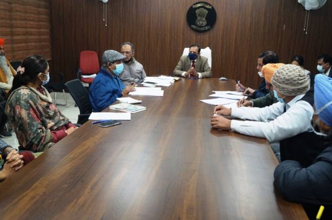 दस हजार रुपये से ज्यादा का लेने देन चेक से करेंगे उम्मीदवार: डीसी