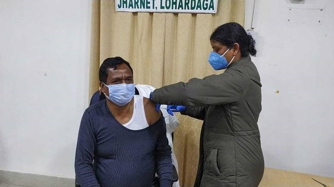 संक्रमण से बचाव के लिए कोरोना का बूस्टर डोज लगाना जरूरी : उपायुक्त