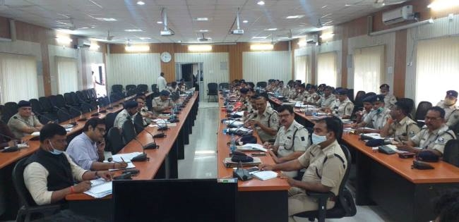 पर्व के आयोजन पर खलल डालने की कोशिश करने वालों के खिलाफ सख्त होगी कार्रवाई : डीएम