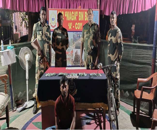 बीएसएफ ने साइकिल के फ्रेम में छिपा कर रखे बांग्लादेशी मुद्रा किए जब्त, एक तस्कर भी गिरफ्तार
