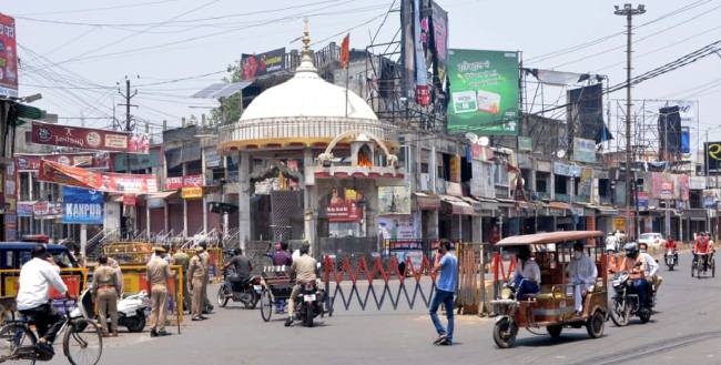 सुबह के समय बाजारों में भीड़, दोपहर में सन्नाटा