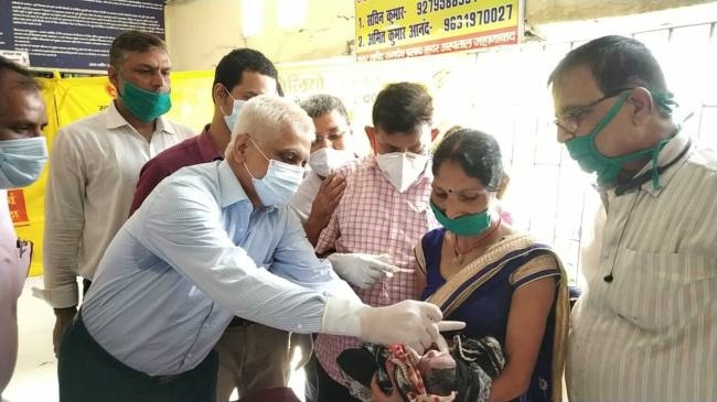नवजात को ड्रॉप पिला सीएस ने किया पल्स पोलियो अभियान का शुभारंभ