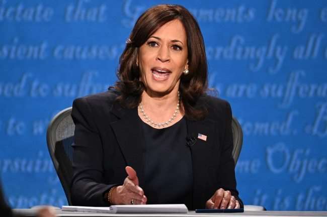 US Election: कमला ने दिखाया तेवर, कहा- बाइडन के लिए प्रत्येक वोट में हेल्थ केयर का हक है न की विशेषाधिकार
