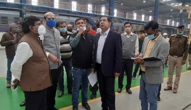 महाप्रबंधक ने निर्माणाधीन टावर वैगन शेड का लिया जायजा