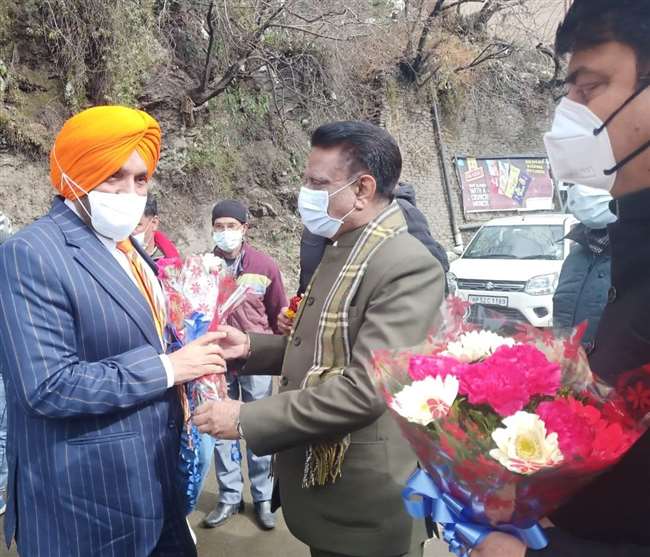 अपनों से ही हार सकती है कांग्रेसः तजिंदर बिट्टू