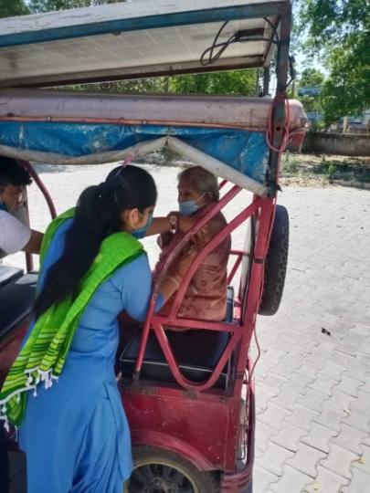 सीएचसी और पीएचसी स्तर पर 1488 लोगों ने लगवाया कोरोना का टीका