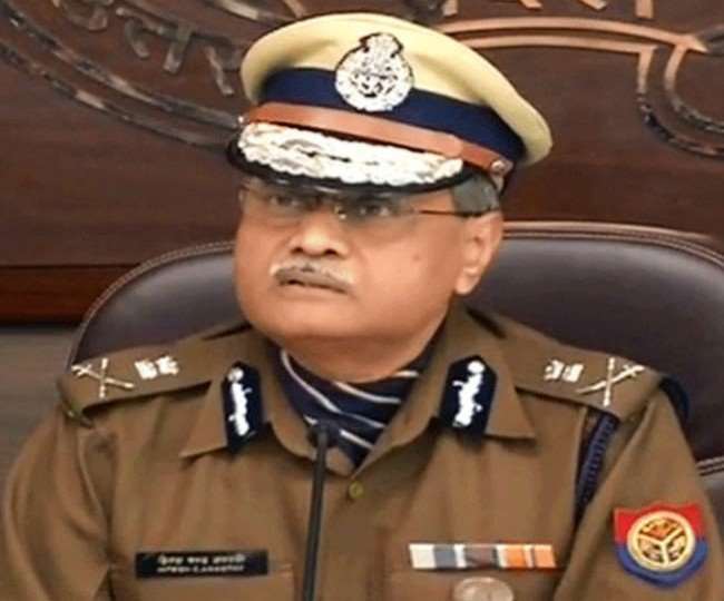 जानिए पुलिस महानिदेशक ने क्यों थपथपाई पुलिस वालों की पीठ Gorakhpur News