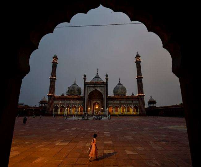 Eid 2021 Moon Sighting Time: आज हो सकता है ईद के चांद का दीदार! जानें दिल्ली-NCR में चांद दिखने का समय